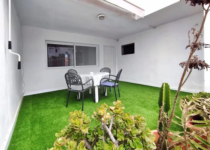 Chill Out Canarias Адехе